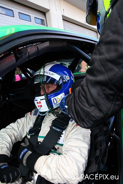 VLN-07 2008-07-19 07 Boxengasse + Siegerehrung IMG_2152