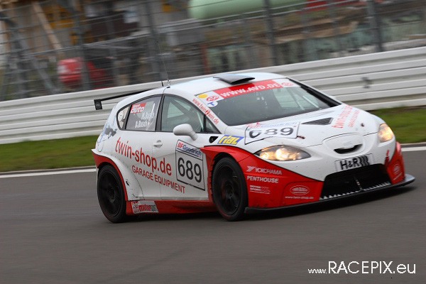 VLN-07 2008-07-19 07 Boxengasse + Siegerehrung IMG_2219