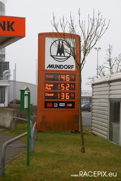 VLN-Test 15-03-2008 01 Fahrerlager 001