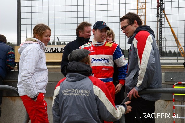 VLN-Test 15-03-2008 01 Fahrerlager  089