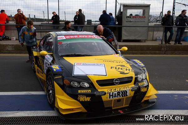 VLN-Test 15-03-2008 03 Fahrerlager 04