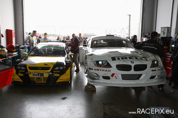 VLN-Test 15-03-2008 03 Fahrerlager 06