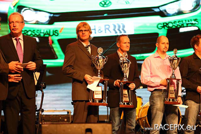 2012-11-24 112 VLN-Siegerehrung wwwRACEPIXeu
