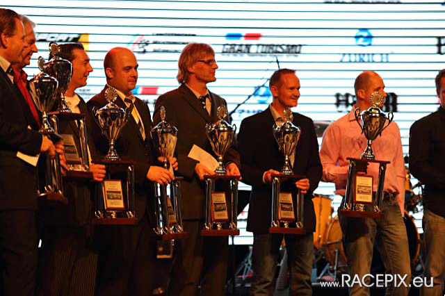2012-11-24 115 VLN-Siegerehrung wwwRACEPIXeu