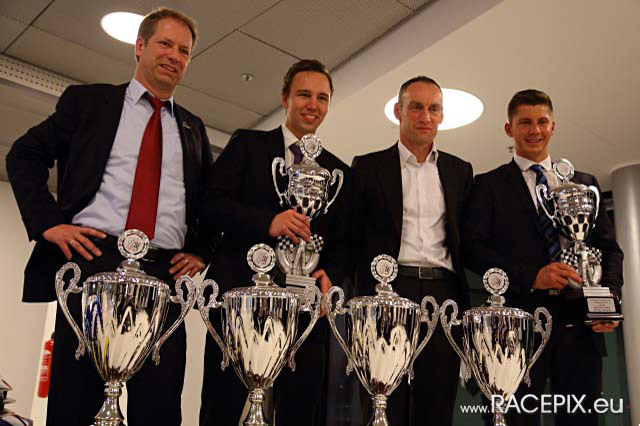 2012-11-24 307 VLN-Siegerehrung wwwRACEPIXeu